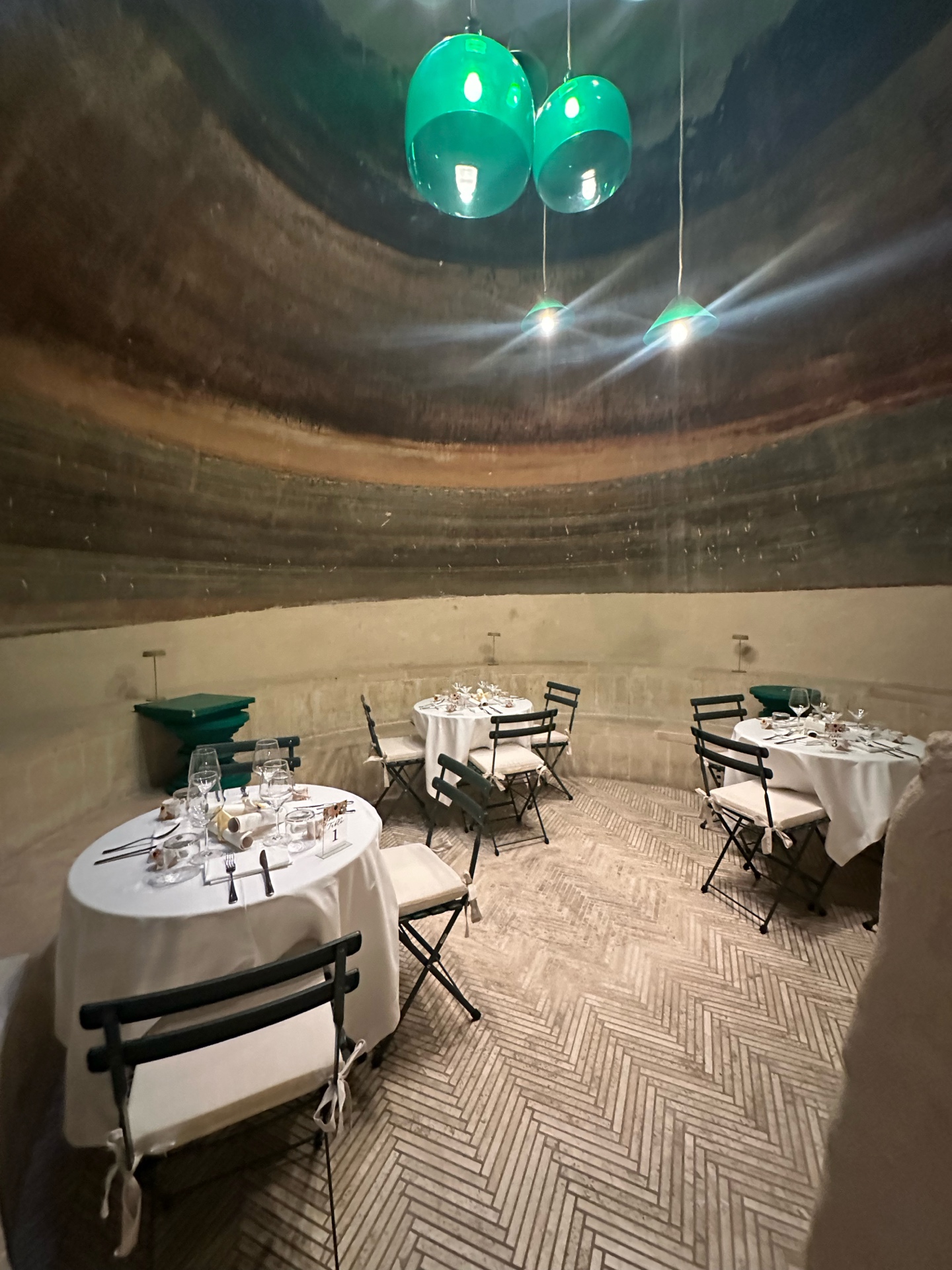 Sala delle Antiche Cisterne apparecchiata per un matrimonio